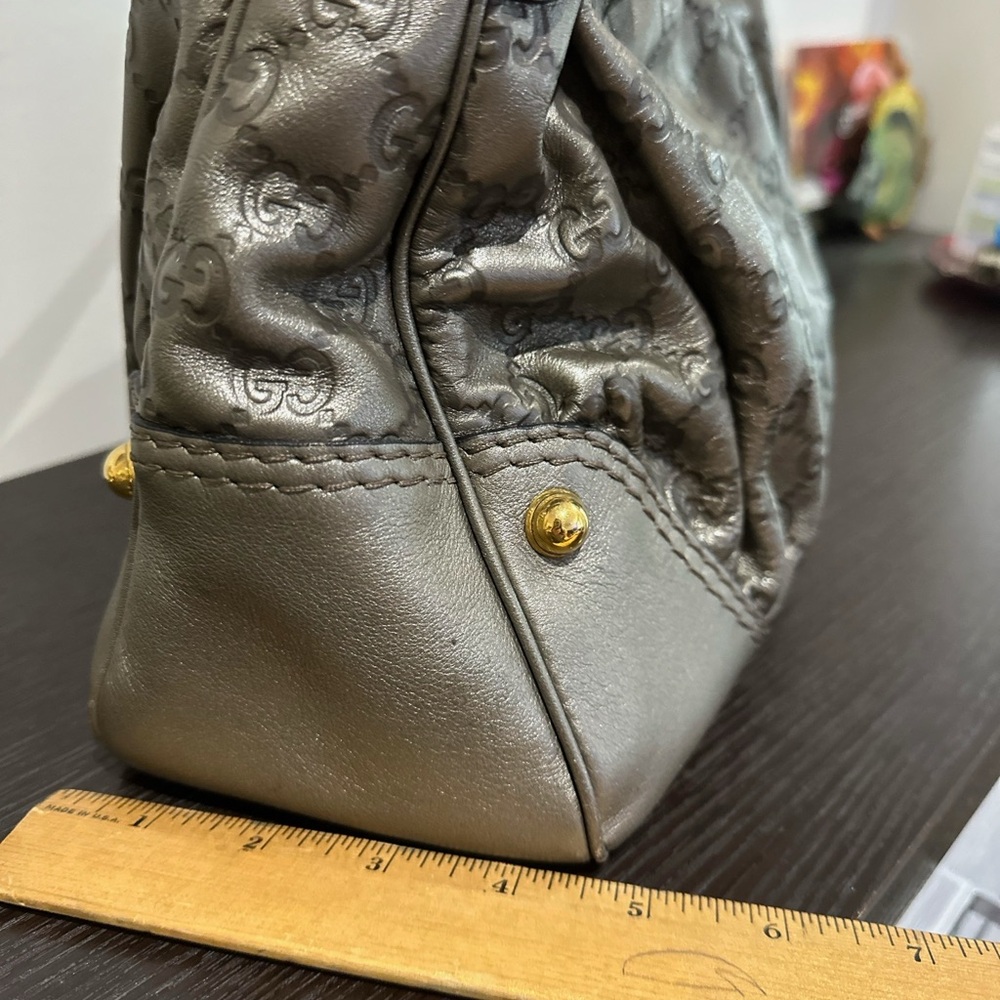 Excellent like new Gucci GG Signature Jockey Hobo Shoulder Bag
Gray - Picture 11 of 13